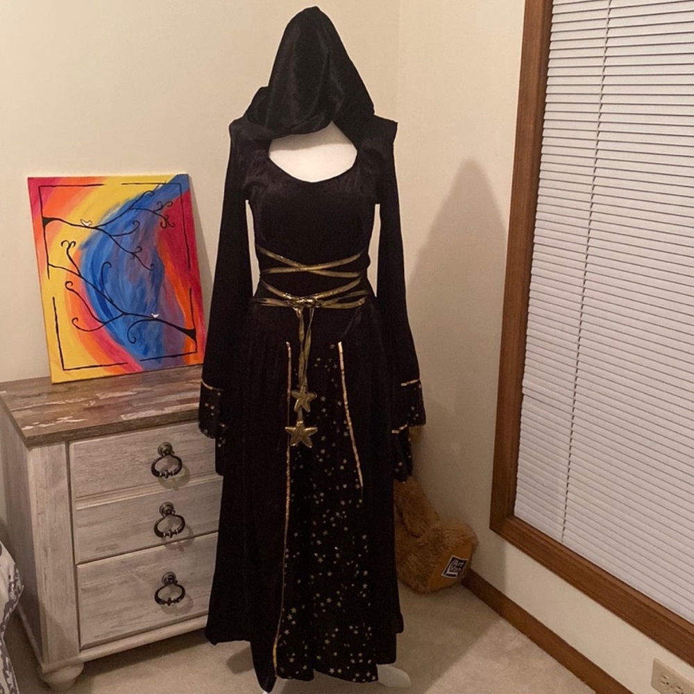 Sorceress Witch Costume Size Small Black and Gold Cold Shoulder Midi